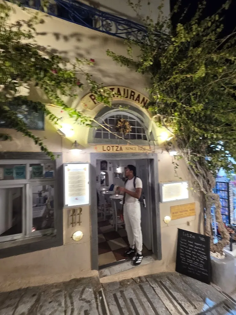 Miles Whitford_Lotza_Oia_review