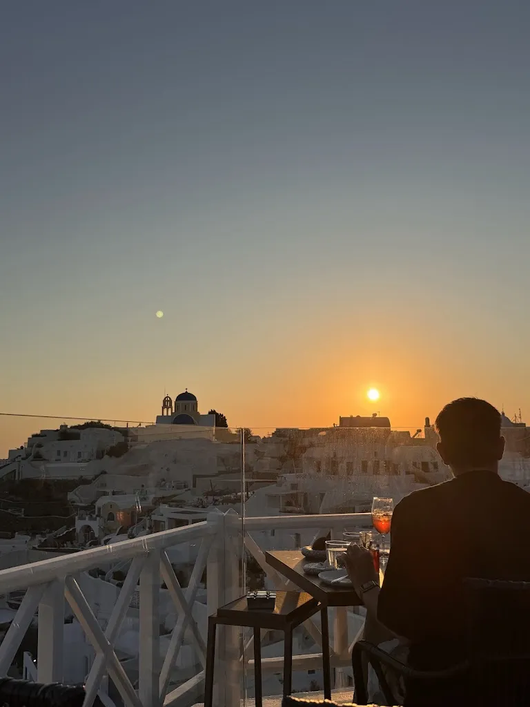 Spiros Misokilis_MIA'S RESTAURANT SANTORINI_Oia_review