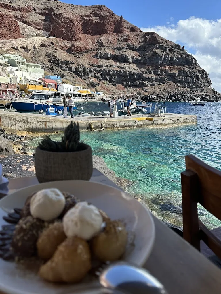 Lucy Frick_Ammoudi Fish Tavern_Oia_recensione