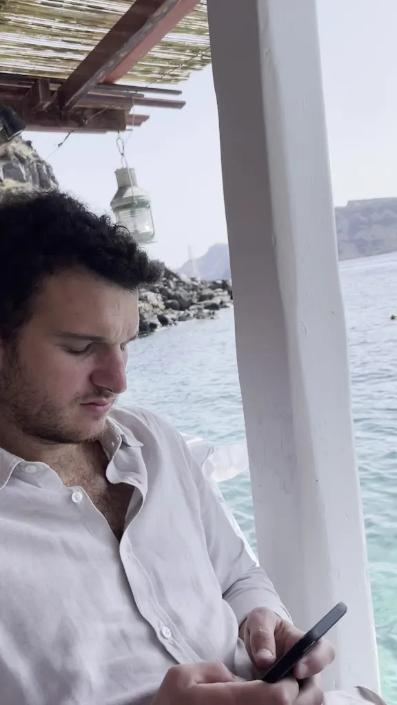 Dimitris Ammoudi Taverna_Oia_slider_image_2