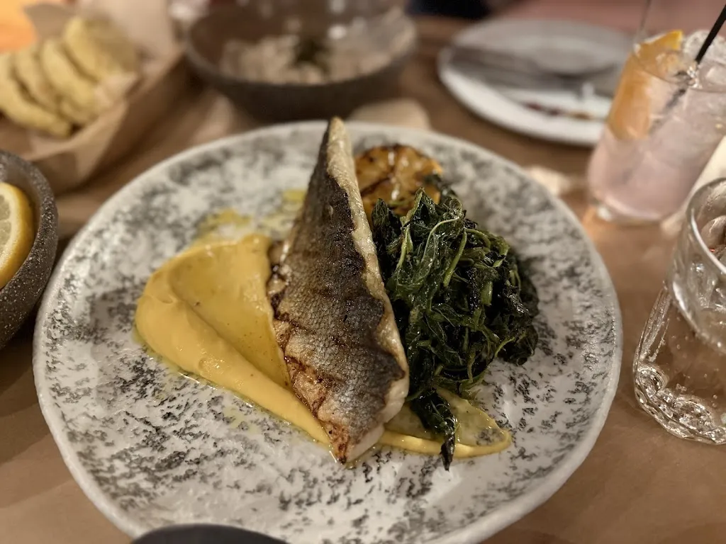 Catherine McCandless_Fino Greek Taverna Santorini_Oia_review