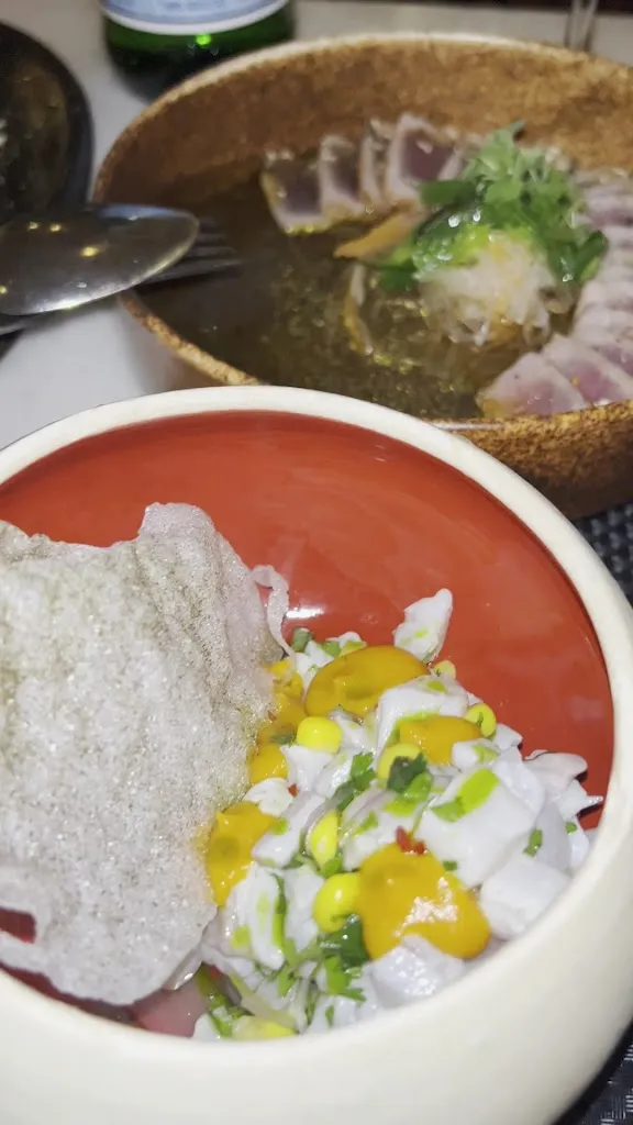 Fino Greek Taverna Santorini_Oia_slider_image_2