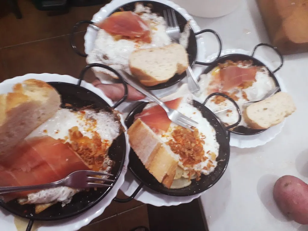 Menu_Restaurante bar Fuente Parrilla y pension la fuente_Abrucena_image_9