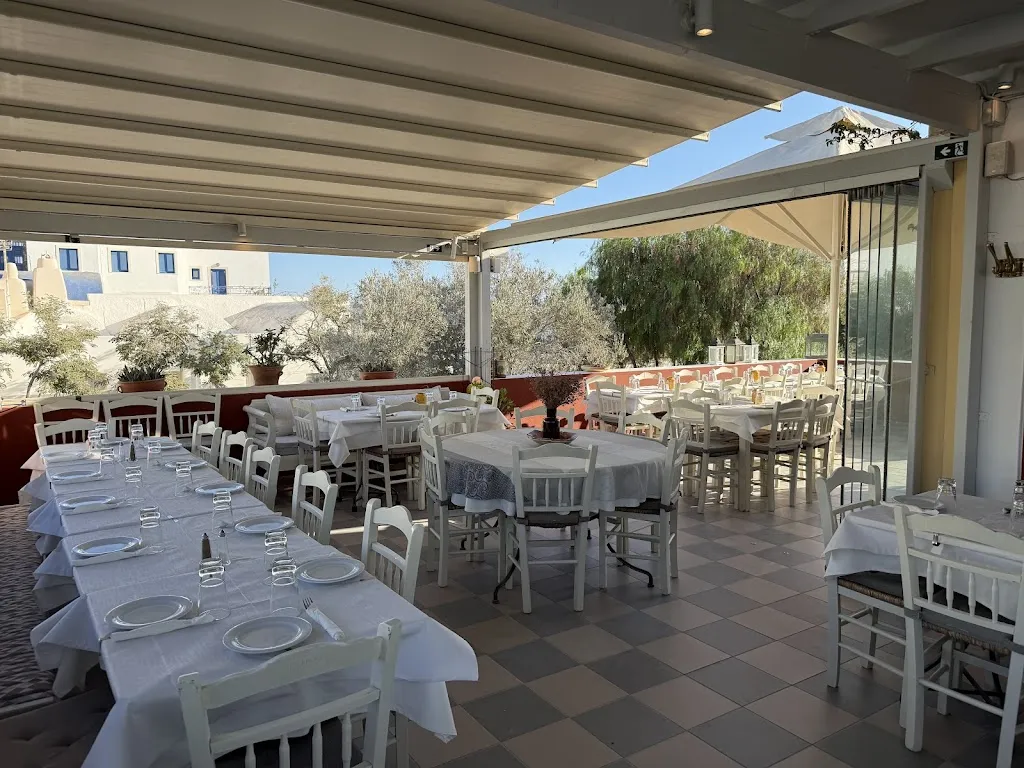 Kyprida_Oia_slider_image_3