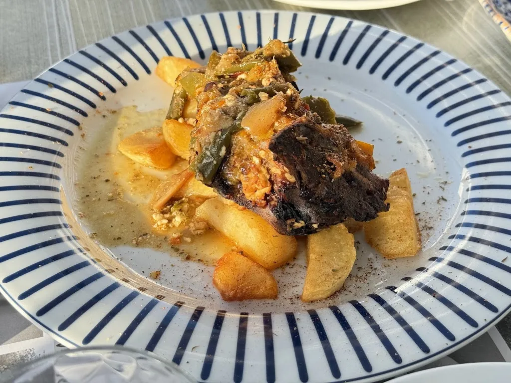 RRR Liz_Anemomilos Traditional Greek Taverna_Oia_review