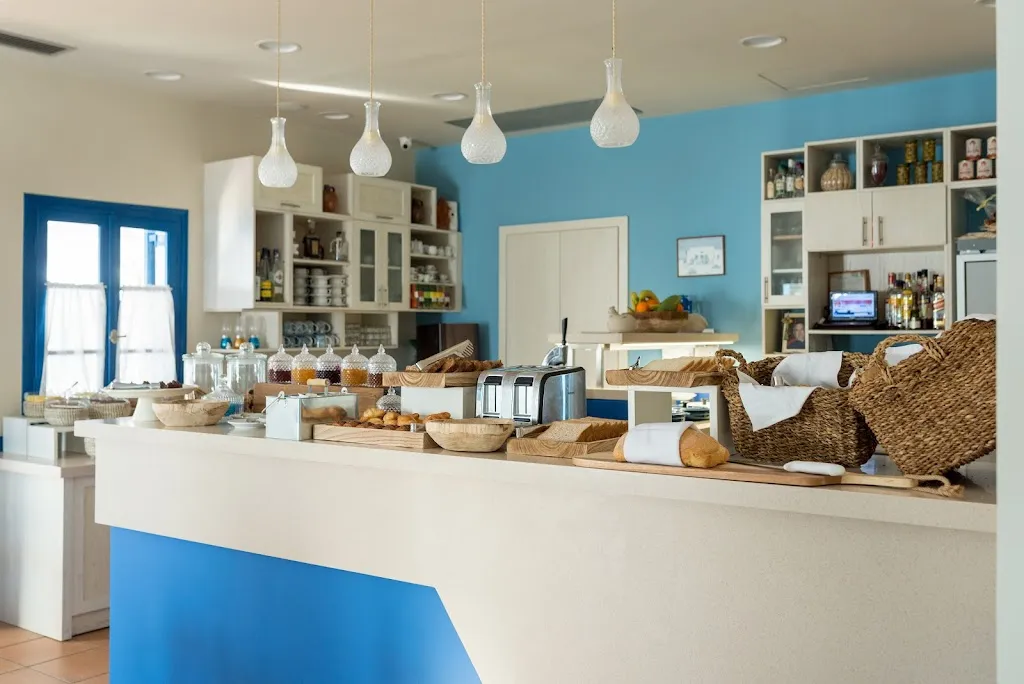 Anemomilos Traditional Greek Taverna restaurant in Oia