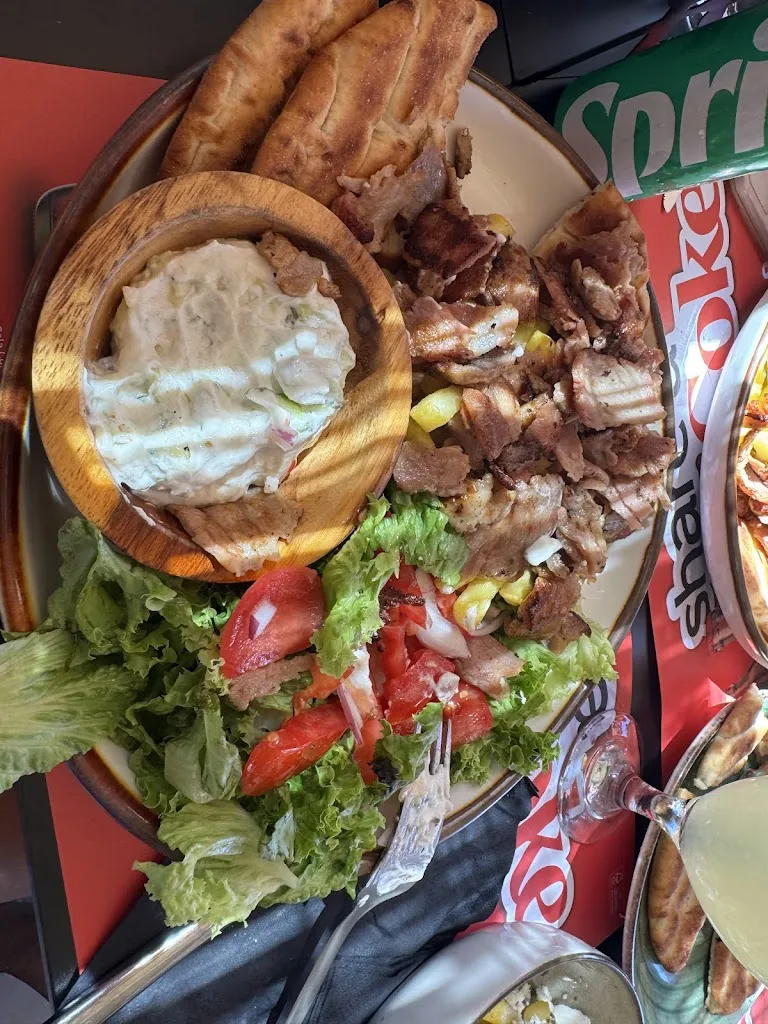 J C_Hungry Donkey_Oia_review