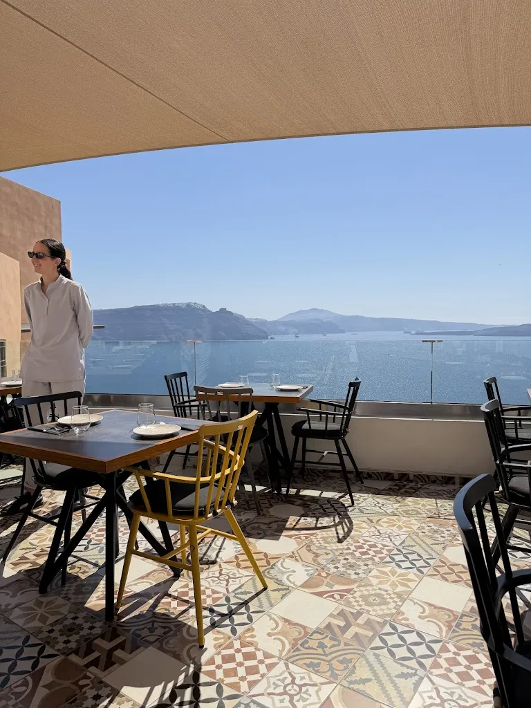 Petrosia_Oia_slider_image_3