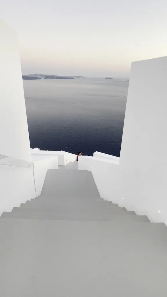 Pepe_Trinity Santorini_Oia_review