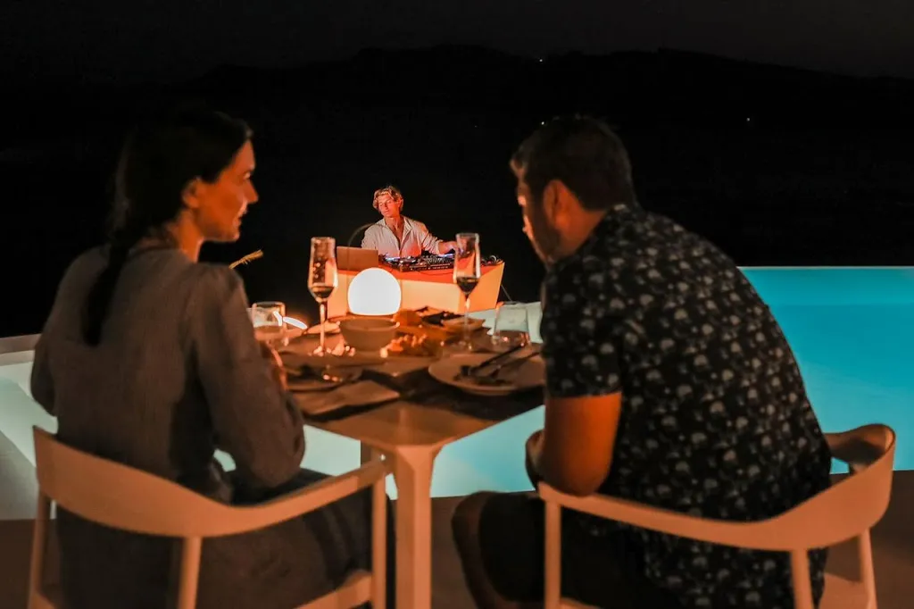 Trinity Santorini restaurant in Oia