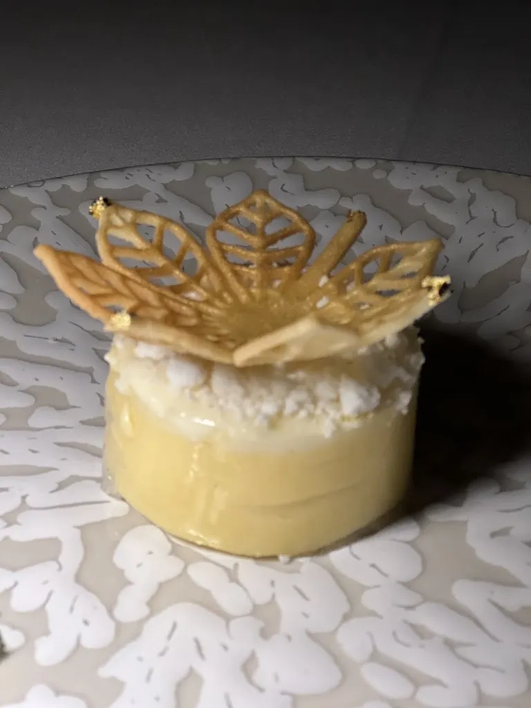 Chris Nichols_Botrini's Santorini_Oia_review