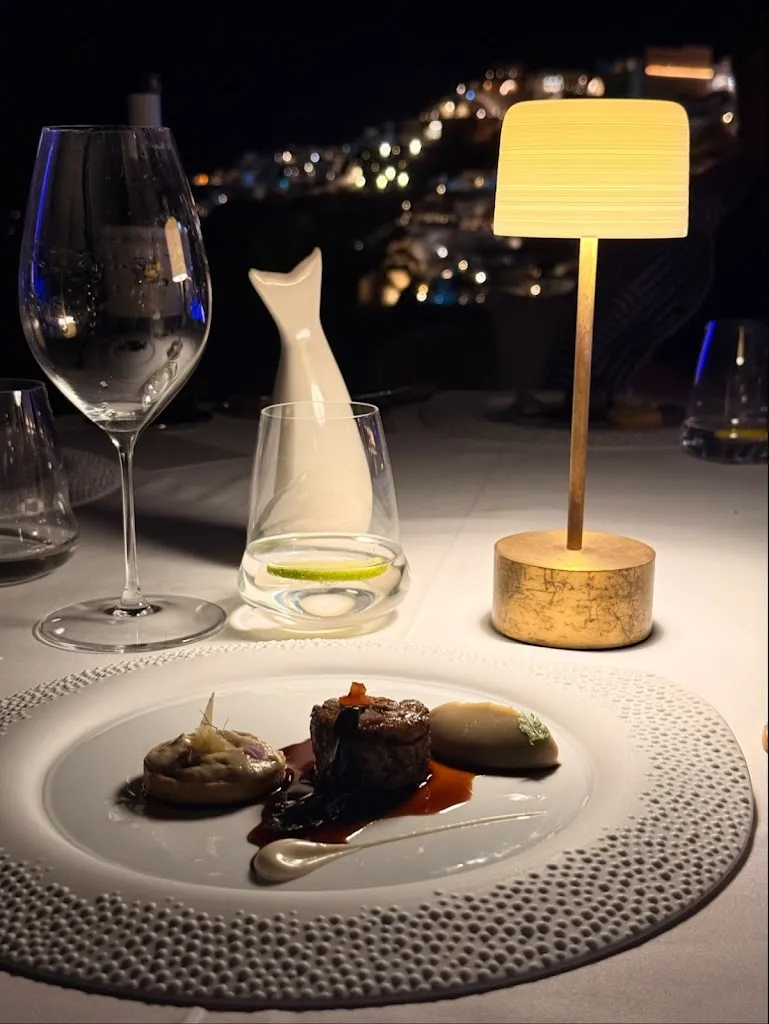 Botrini's Santorini_Oia_slider_image_2