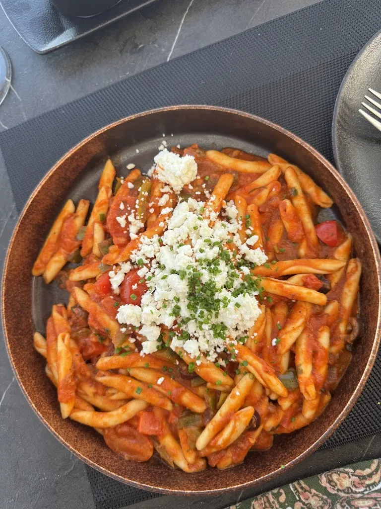 Gemma Booker_Strogili_Oia_review