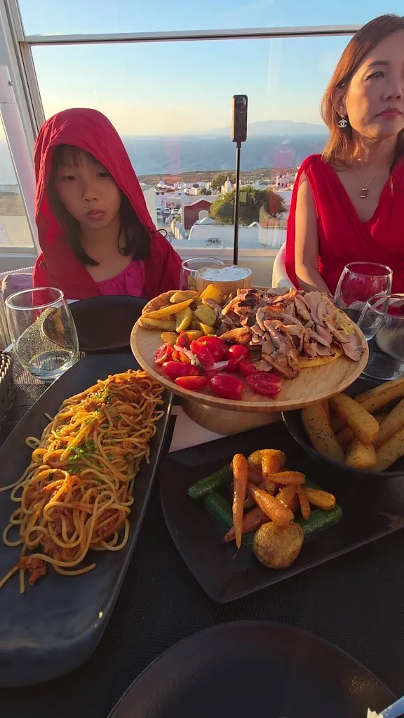 Strogili_Oia_slider_image_2