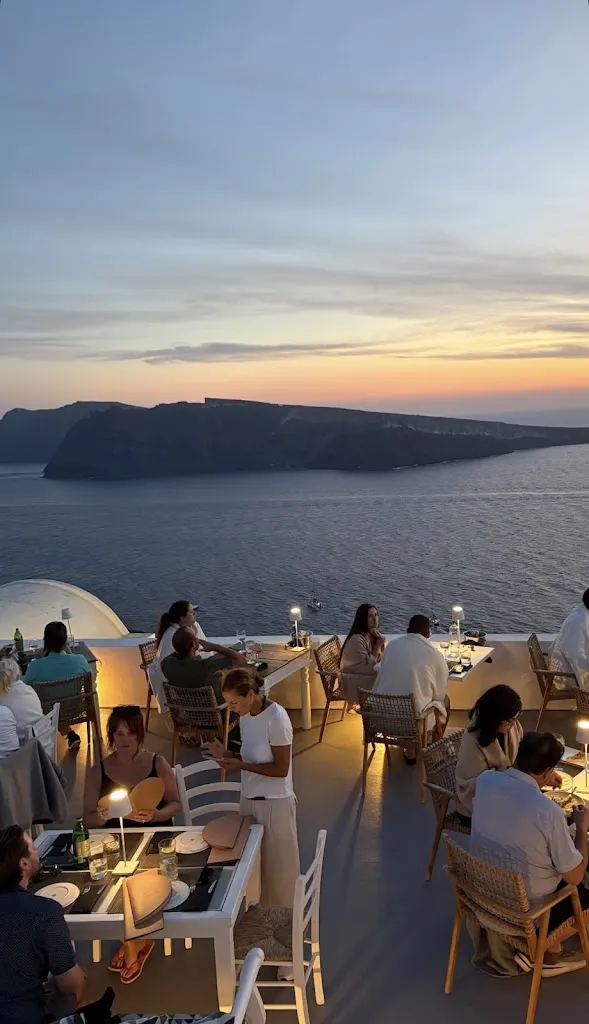 Ben Bell_Santorini Sunsets_Oia_review