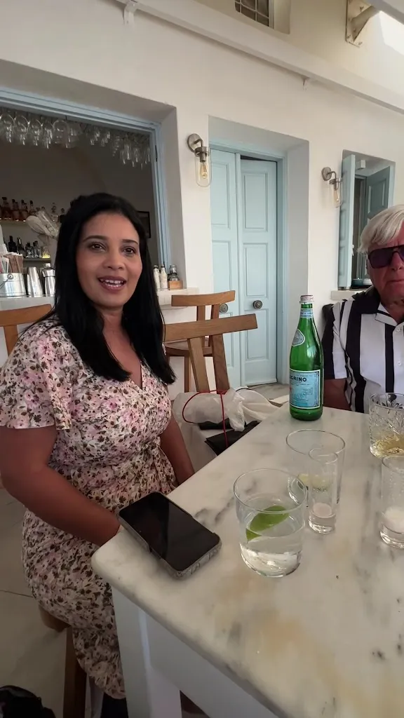 Santorini Sunsets_Oia_slider_image_2