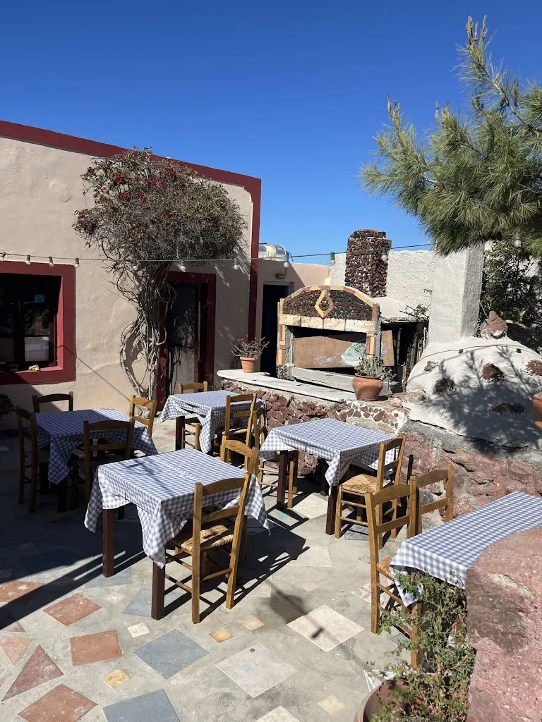 Santorini Mou_Oia_slider_image_1