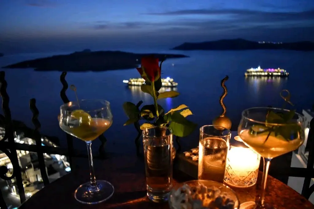 Santorini Mou_Oia_slider_image_3