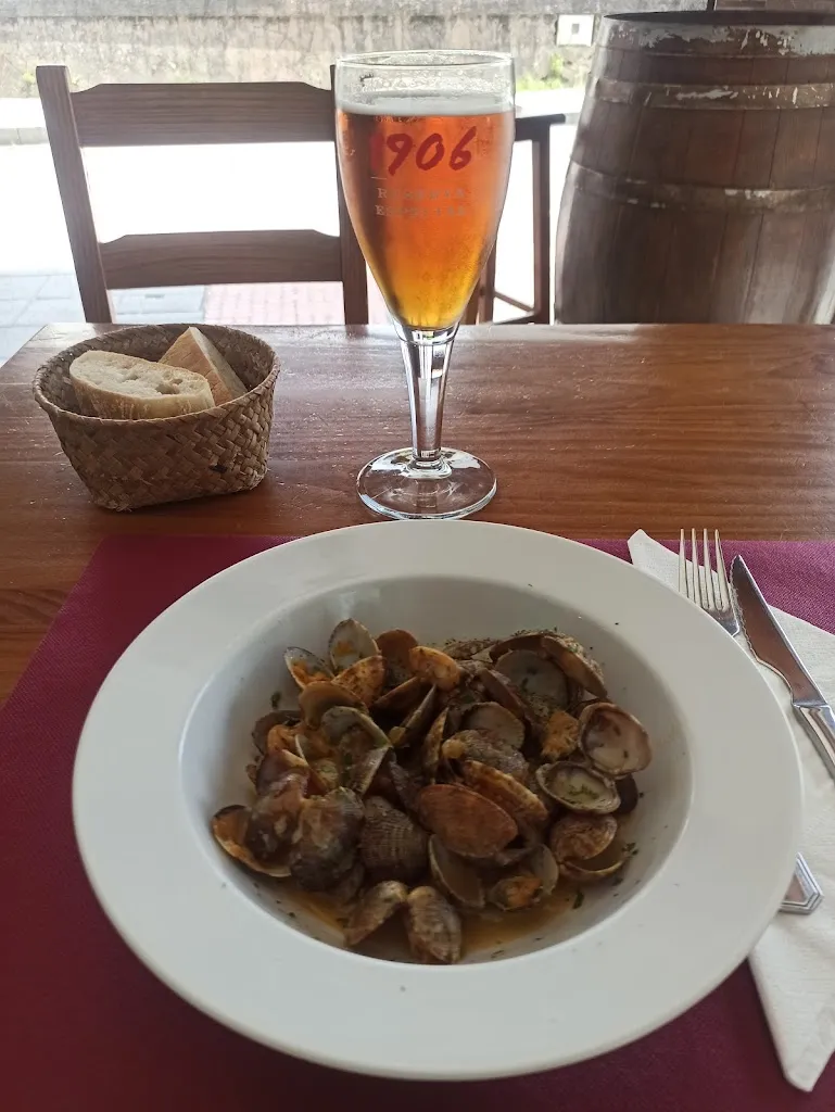 Erik Strijbis_Bar Restaurante Mambís_Pontecesures_review