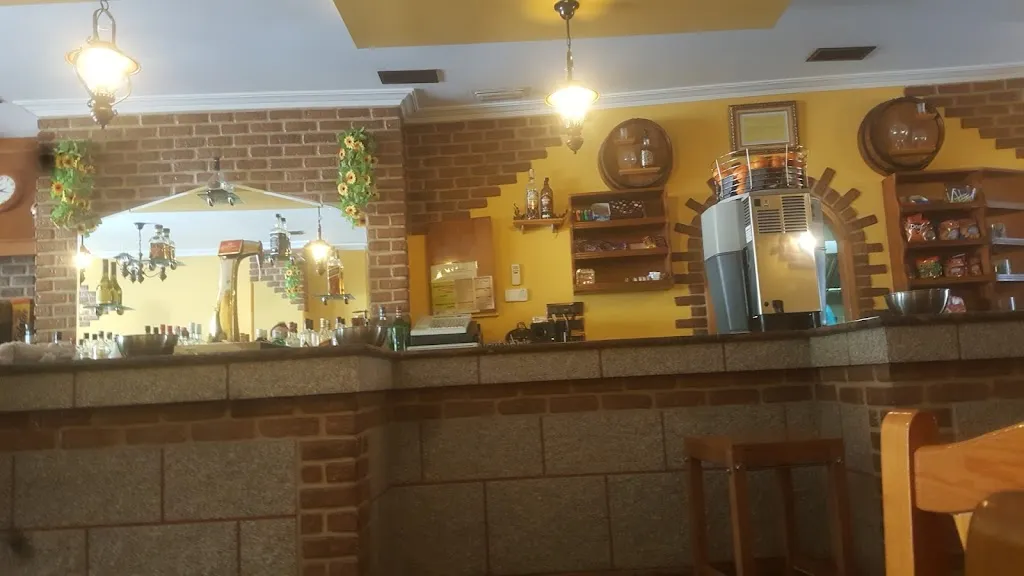 Cafe bar Galicia restaurant in Pontecesures