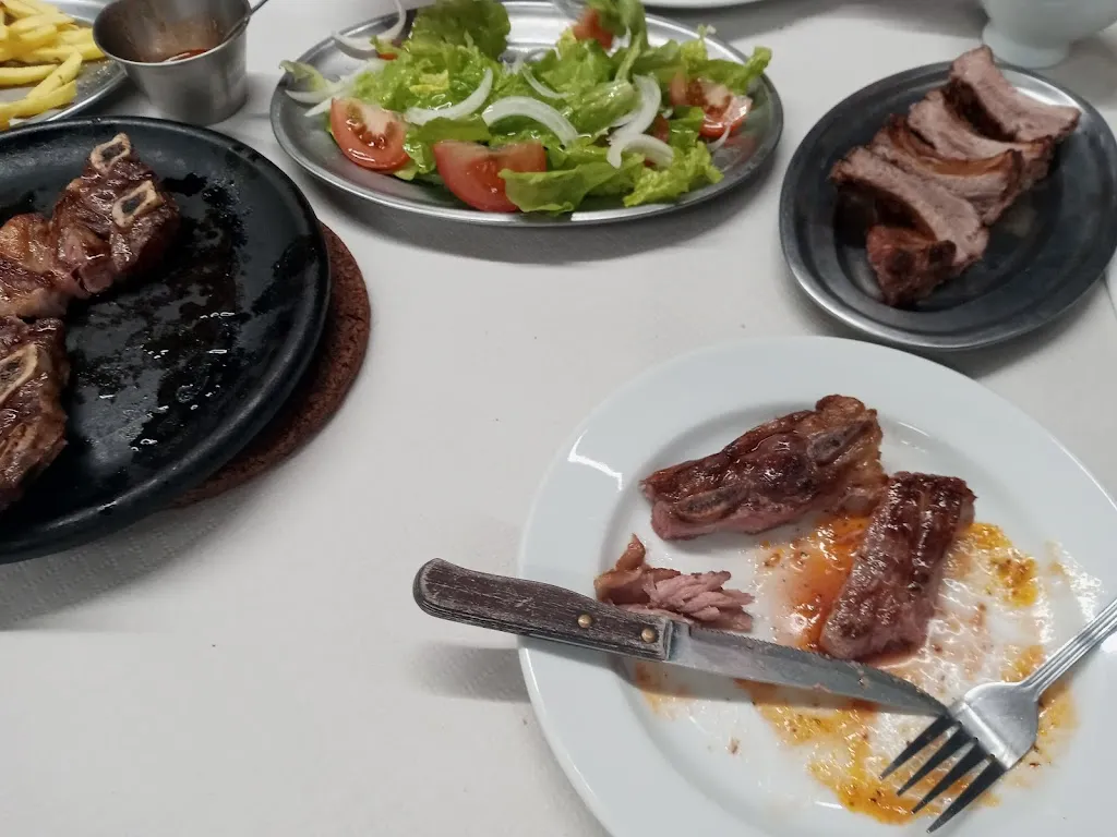 lAGO REBOYRAS MARTÍNEZ_Bar O Candil_Pontecesures_review