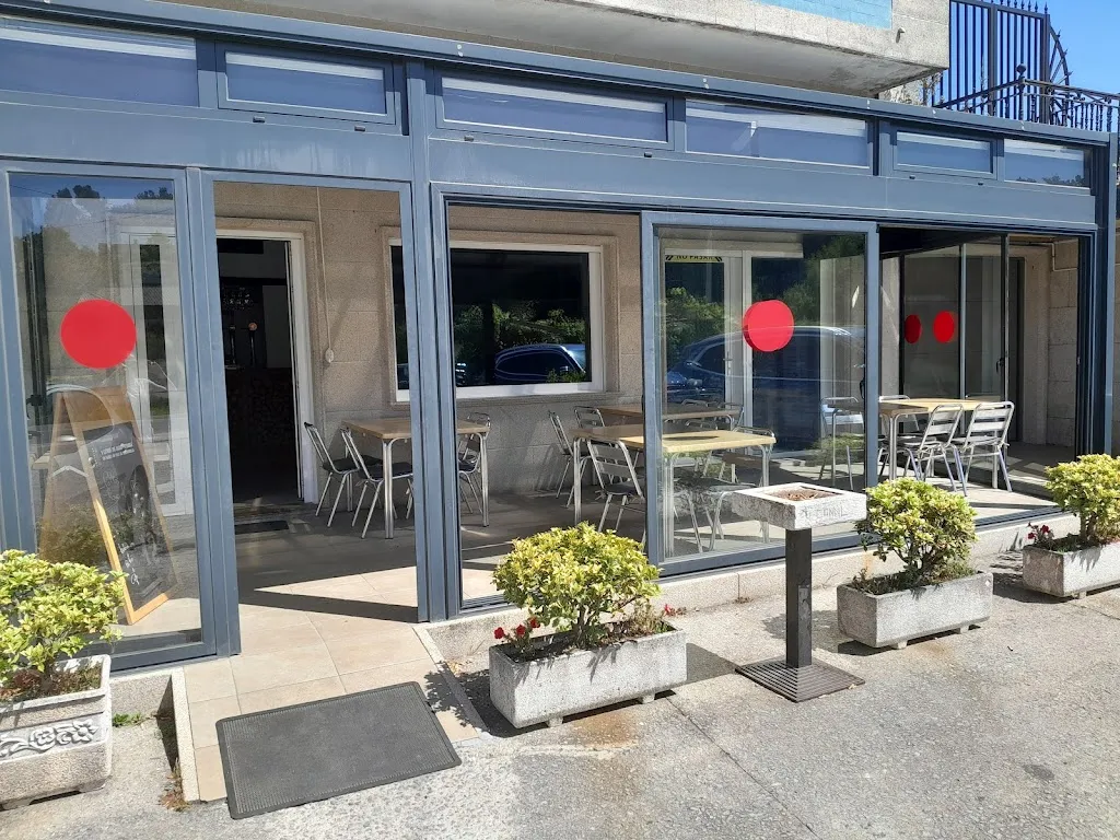 Bar O Candil restaurant in Pontecesures