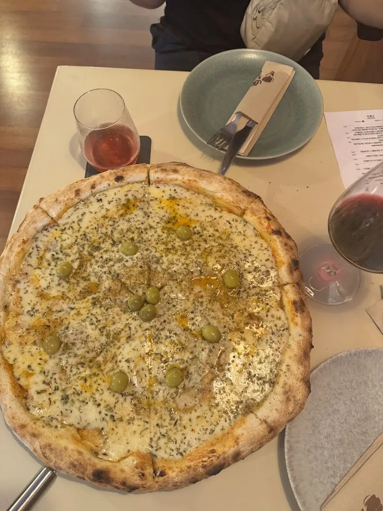 Taylor Spinelli_UNDERGROUND_Porriño O_review