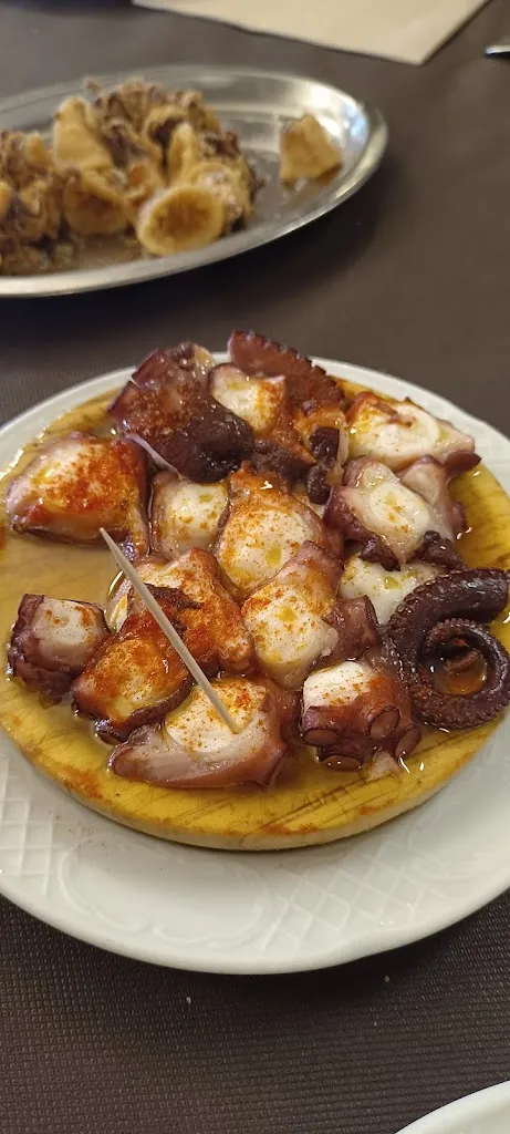 Ana_Mesón Parrillada Maranteiro_Rodeiro_recensione