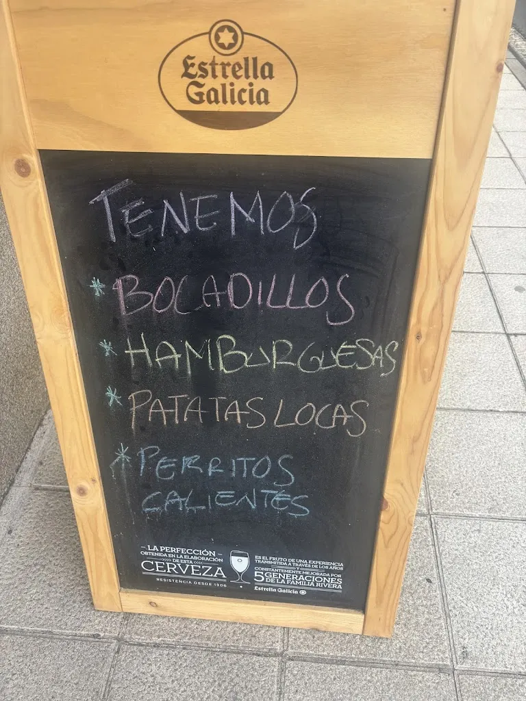 IF THE POET_Café-bar centro rodeiro_Rodeiro_review