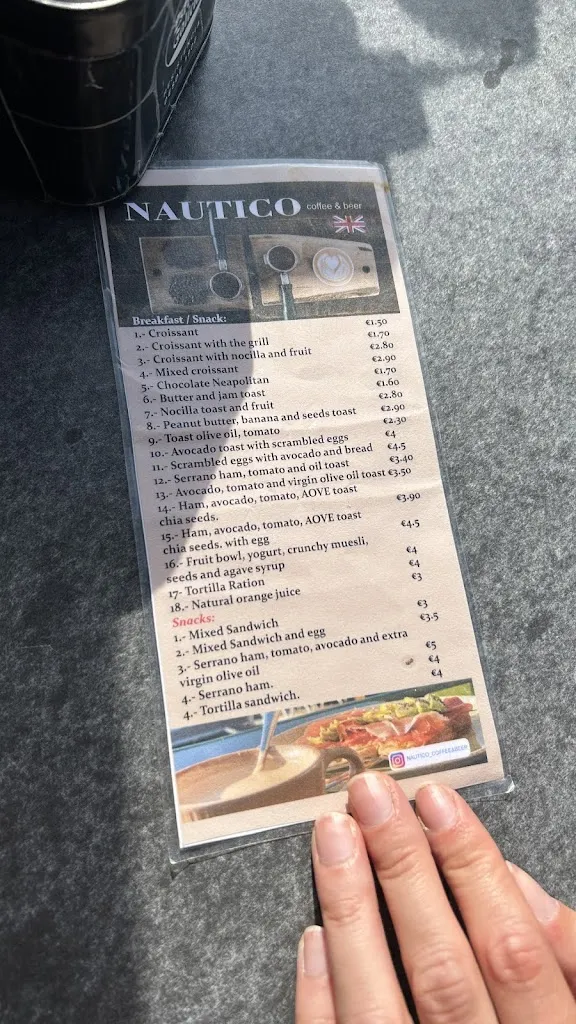 Adrian Niculae_Náutico Coffee&Beer_Ribadumia_review