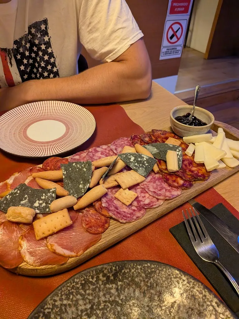 Loreto Gonzalez Alonso_La Vinoteca Salceda_Salceda de Caselas_review