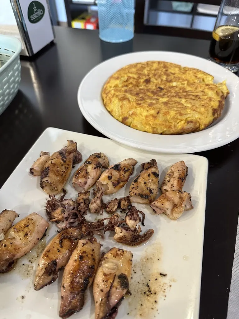 Maria Zahharova_A tixola_Salceda de Caselas_review