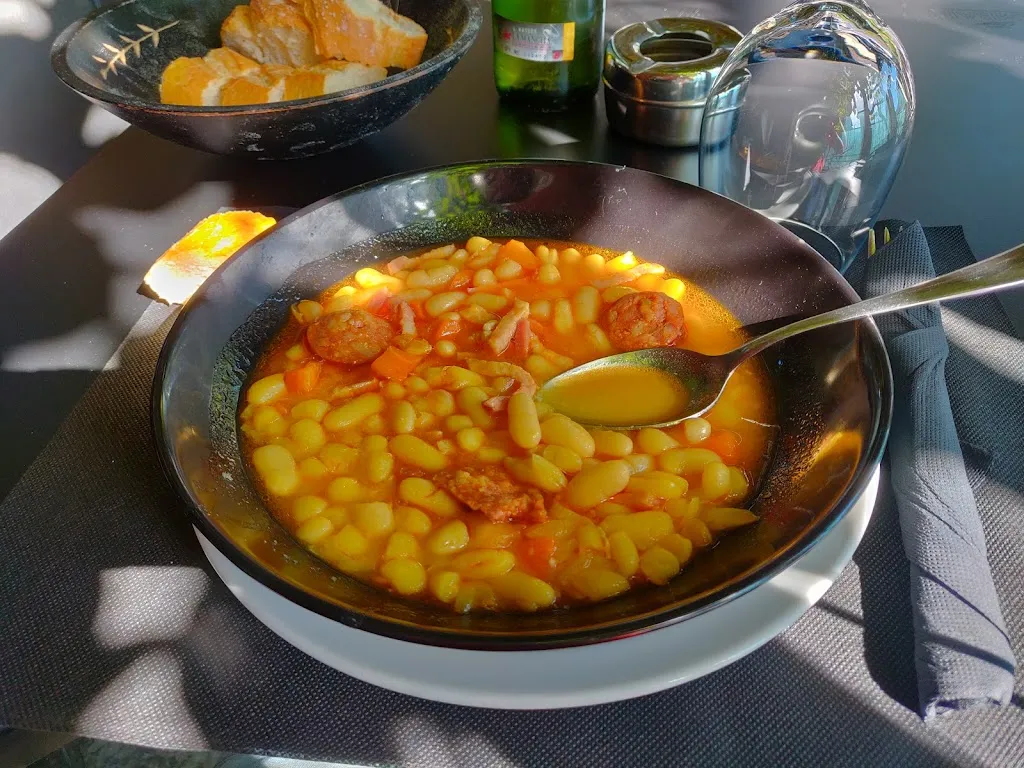 Vasyl Zuziak_Asador A Landra_Nigrán_review