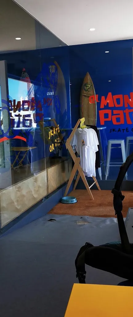 Nicole Fischer_El Monopatín_Nigrán_review