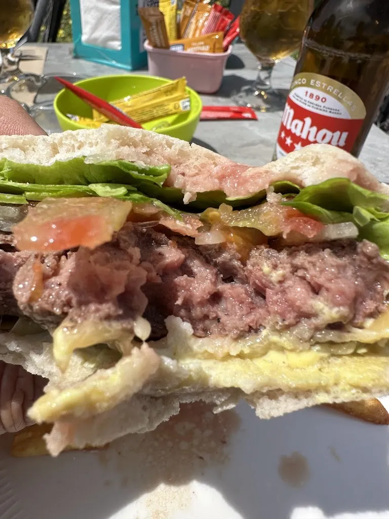 Duncan McAlpine_El Playa Nigrán_Nigrán_review