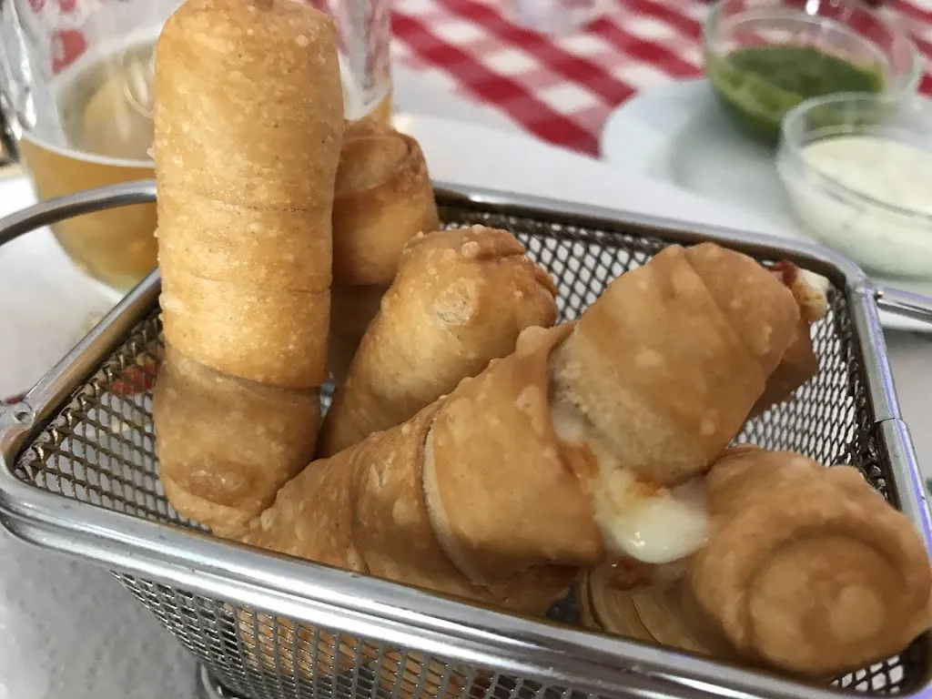 Daniela Martinez_Majagua coffee food & drink_Nigrán_review