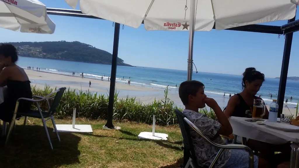 Carmen Villarroel_Chiringuito de Prado_Nigrán_review