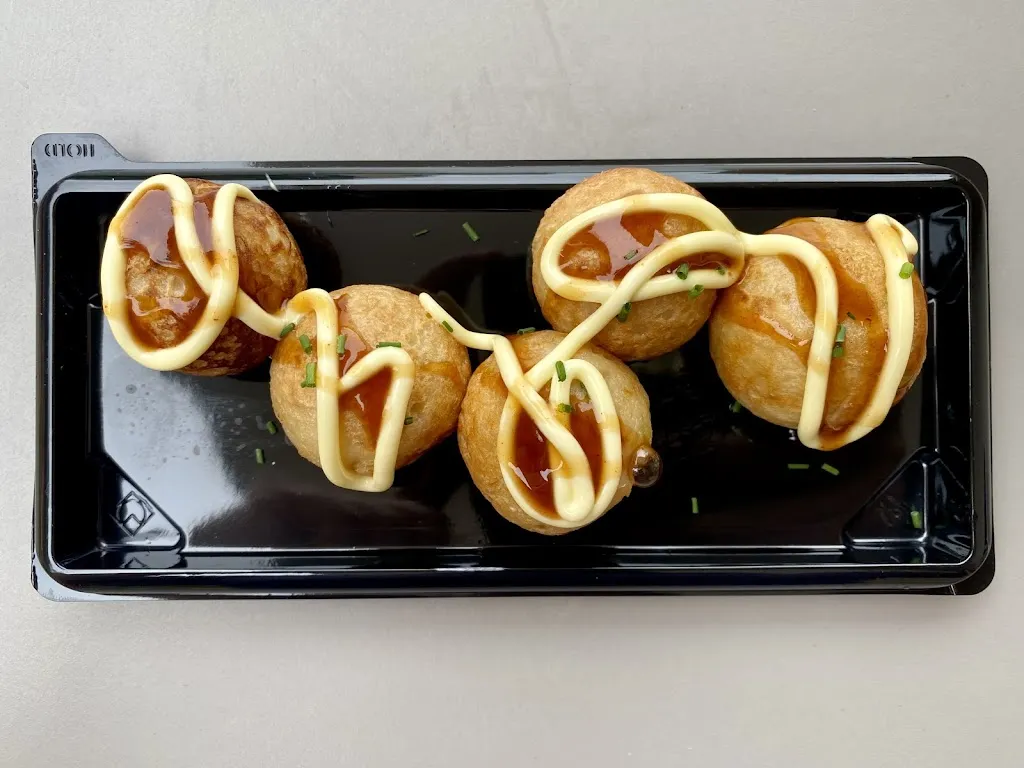 Yan Bakhmat_Tiki Poke_Nigrán_review