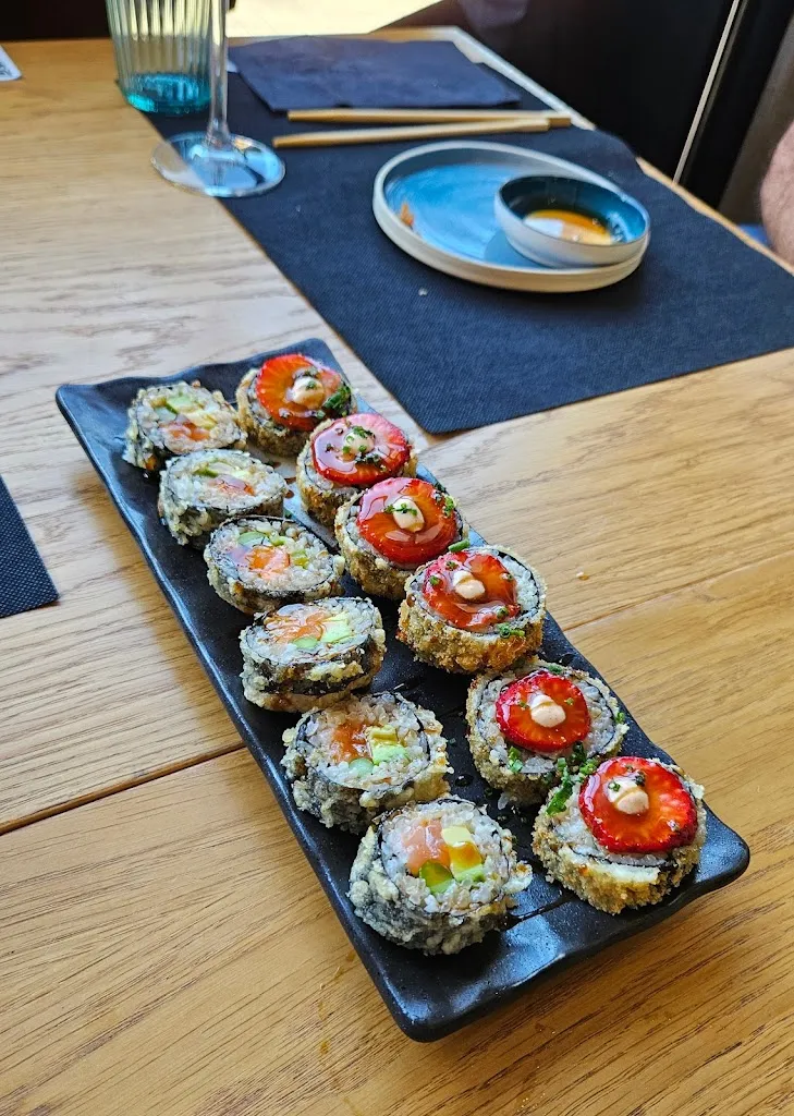 Diego Cames_MIYAGI Sushi Bar_Nigrán_review