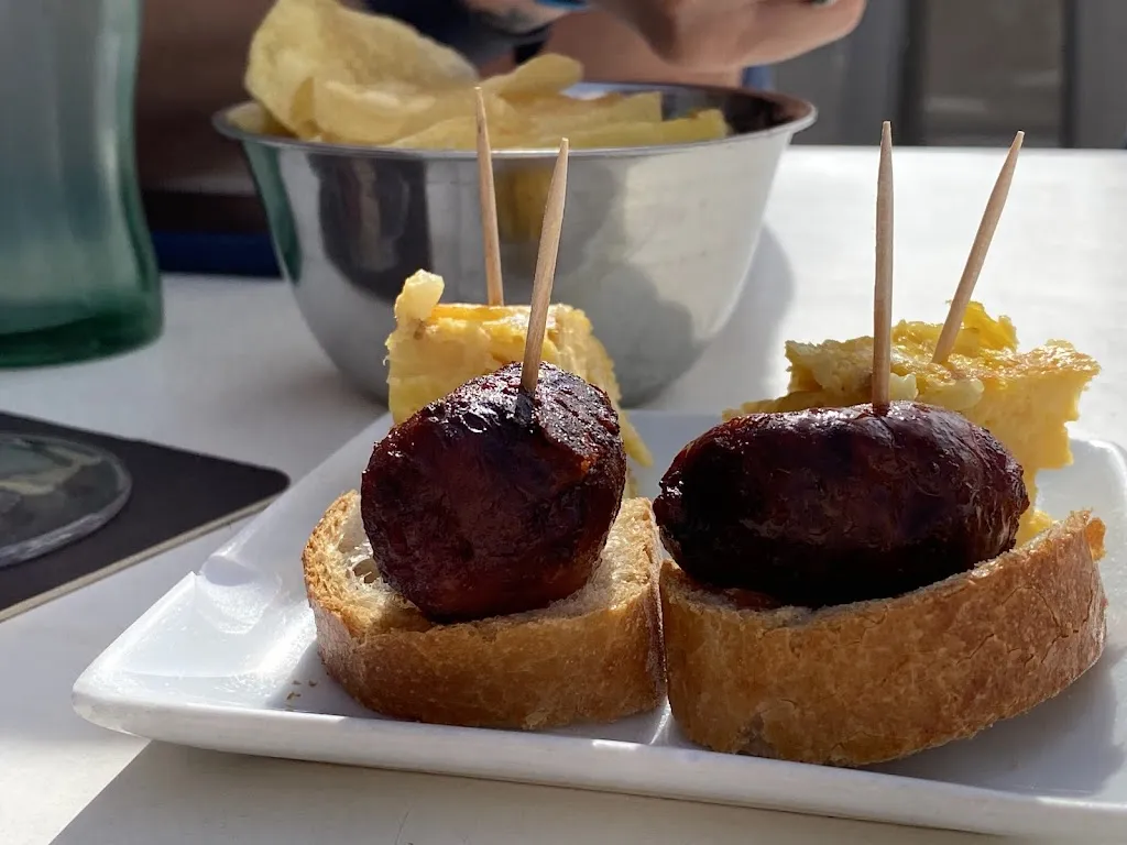 Keila Pallarés Pousada_Bar & Restaurante Eladio_Nigrán_review