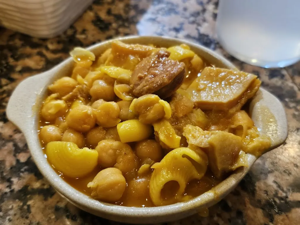 Vanesa Hidalgo Martínez_Bodegón Severo_Ponteareas_review