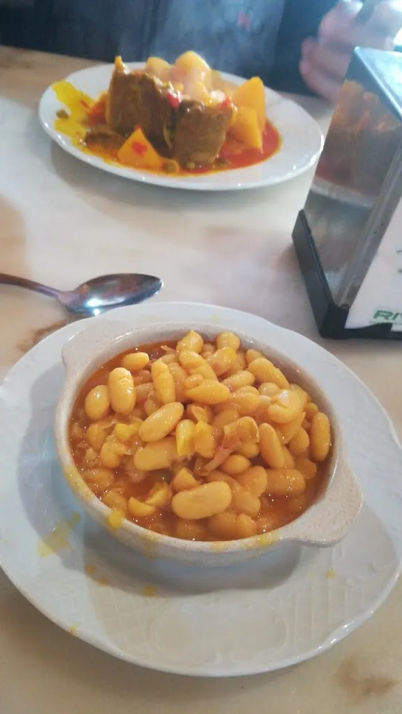 Sheila Martínez_Bodegón Severo_Ponteareas_review