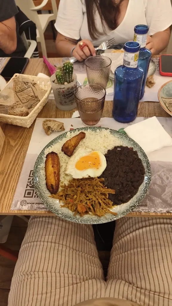 Marcos Lugilde_papelón con limón_Ponteareas_recensione