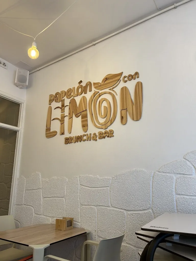 Kêlëm Lambert_papelón con limón_Ponteareas_recensione