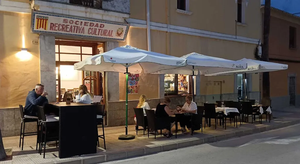 Bar Cafetería La Cultural ristorante a Teulada