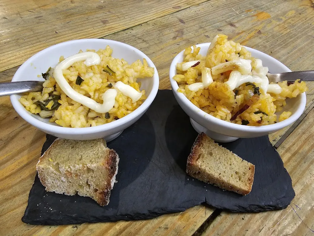 Vanesa Hidalgo Martínez_Eira vella_Ponteareas_review