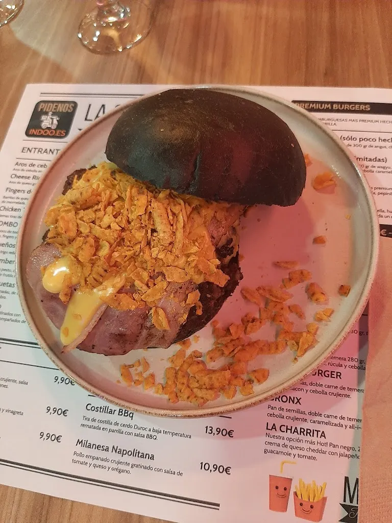 Veronica Jimenez Sarachaga_LA CARLOTTA BURGER_Ponteareas_review