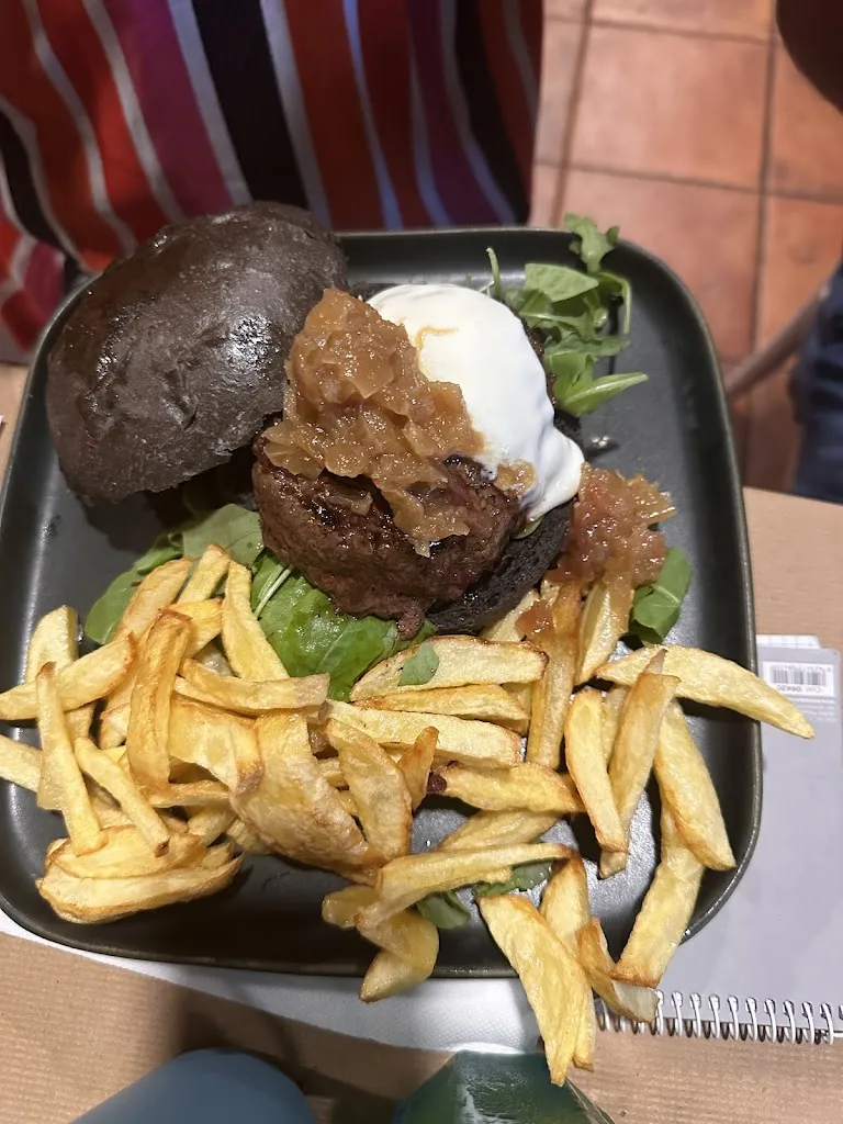Elisenda Garcia_LA CARLOTTA BURGER_Ponteareas_review