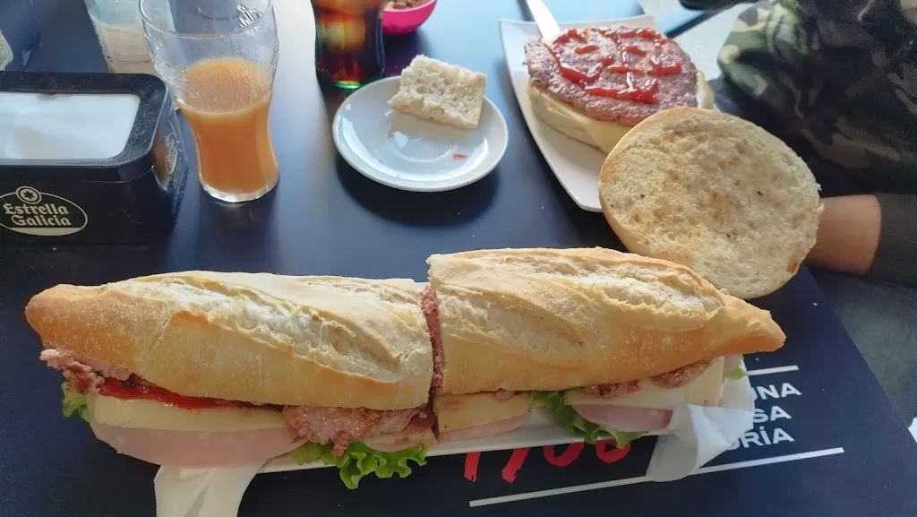 Irati Larrañaga Bernardez_BocaMila_Ponteareas_review