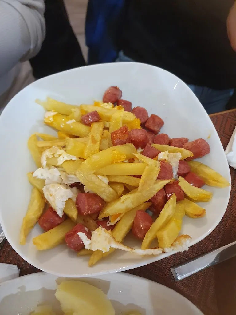 PACOPEPE99_Cafetería Taperia La Oficina_Ponteareas_avis